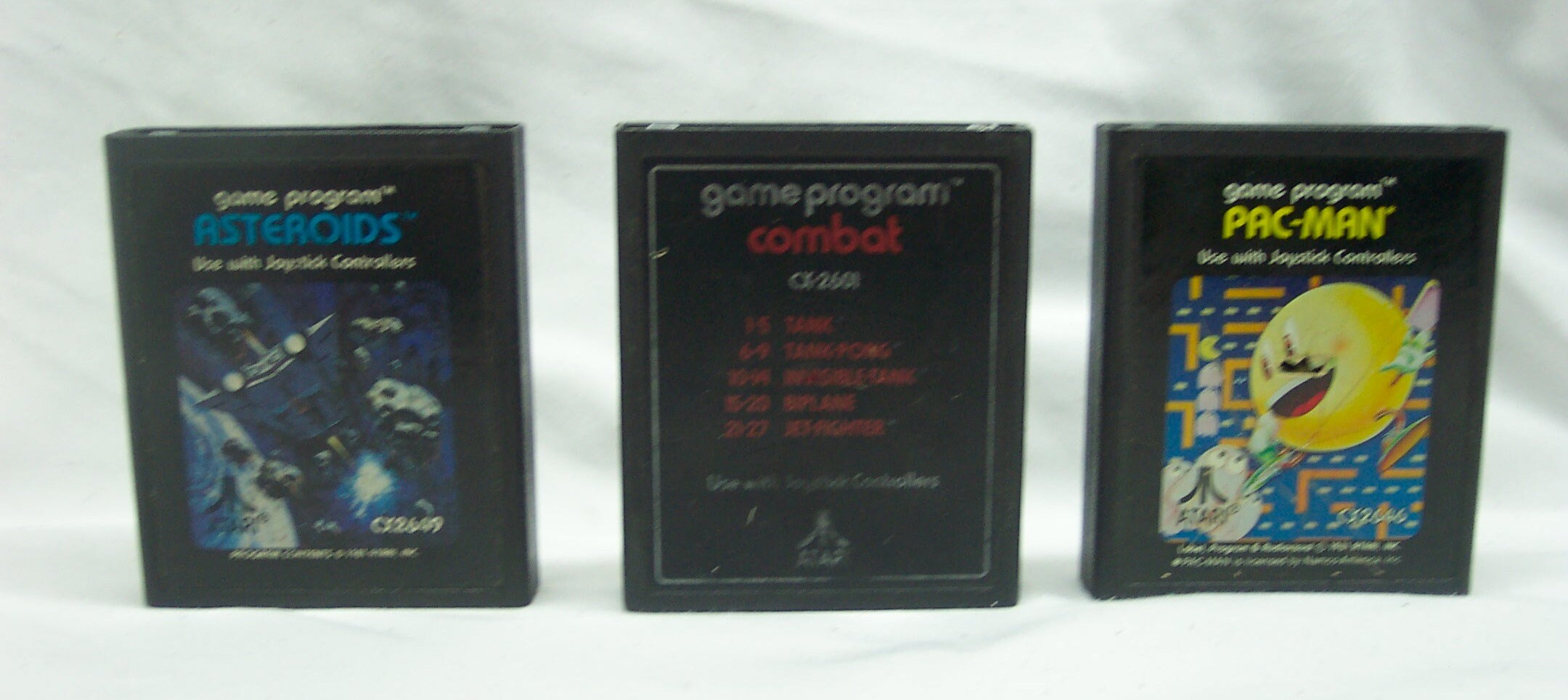 Deux Jeux Atari 2600 : Combat Et Pac-Man, Vintage, Non Testés, état Correct