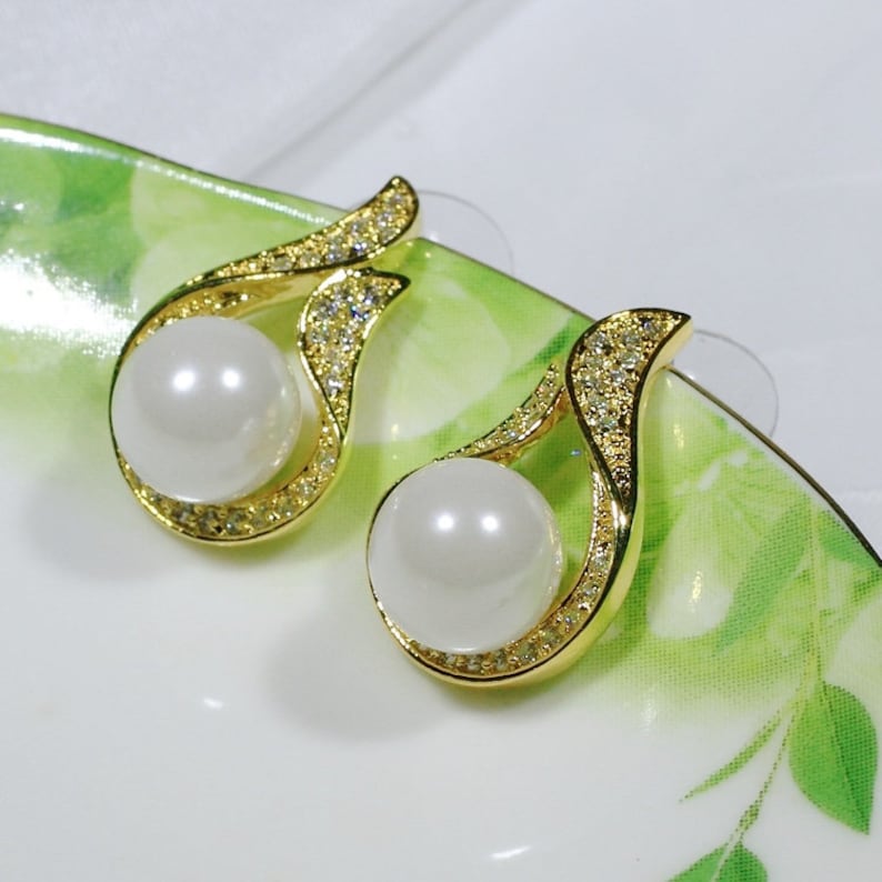 E0559 Women Jewelry 18K Yellow Gold GF Pearl with Clear Round Stones Earrings Fashion Lady Drop Stud ID