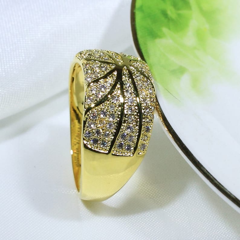 ID:R6385 Women 18K Yellow Gold GF Fashion Jewelry Glittering Clear Gemstone Anniversary Gift Band Ring