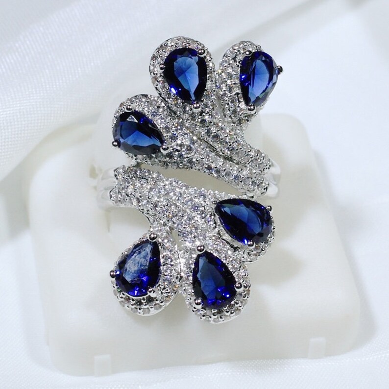 ID:R7123-2 Women 18K White Gold GF Jewelry\u00a0Sapphire Clear Stone Accent Peacock Tail Cocktail Ring