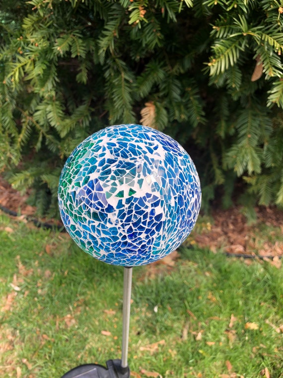 Solar Decoration Mosaic Glass Ball Light Outdoor Garden Stake Waterproof Color Changing LED Pathway Landscape Lawn Patio Yard Globe Lamp