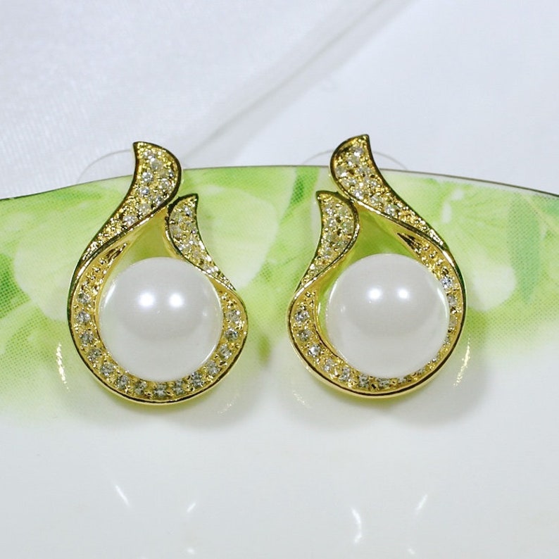 E0559 Women Jewelry 18K Yellow Gold GF Pearl with Clear Round Stones Earrings Fashion Lady Drop Stud ID