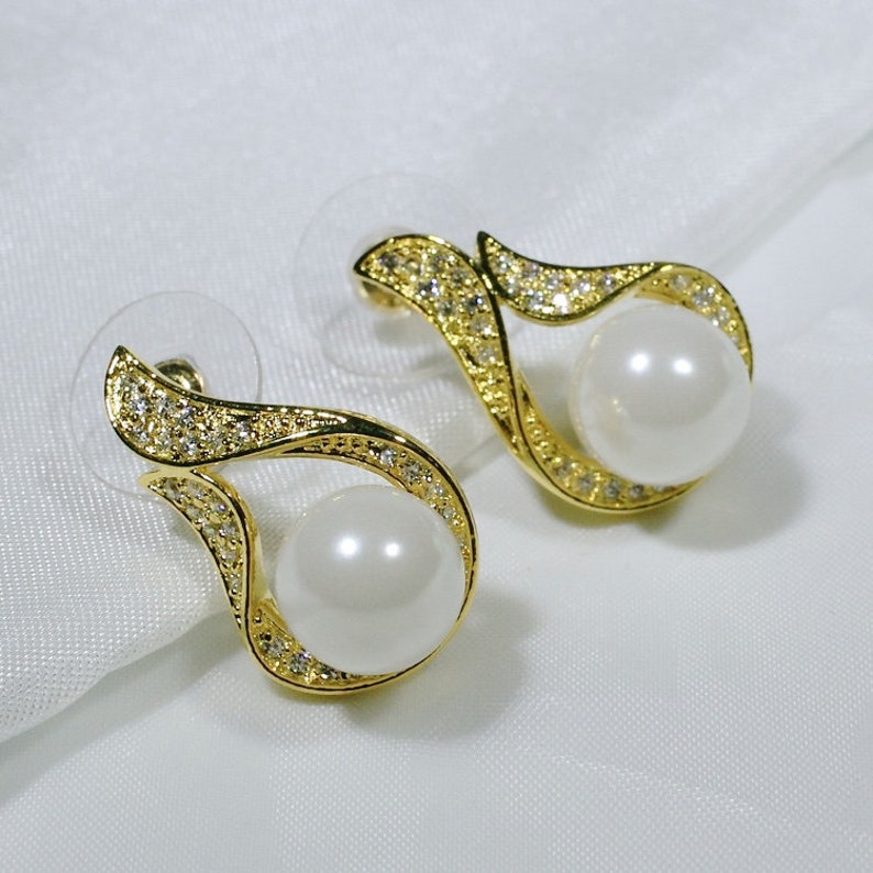 E0559 Women Jewelry 18K Yellow Gold GF Pearl with Clear Round Stones Earrings Fashion Lady Drop Stud ID