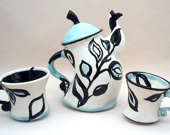 Blue Mist Garden Party Teapot and Sassy Cups