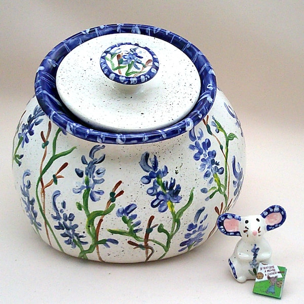 Bluebonnet Cookie Jar with Mouse