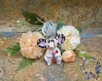 Romantic Heart Mouse: Hand-Painted Ring Holder