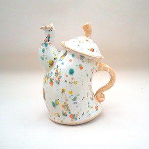 Retro Peach Sassy Teapot