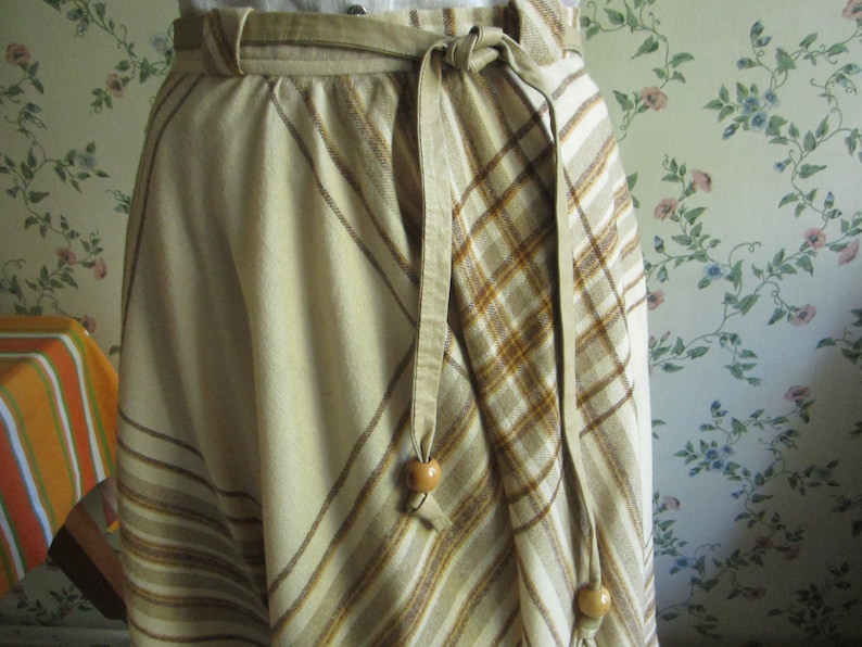 late 70s does 50s winter skirt size sm made in Italy