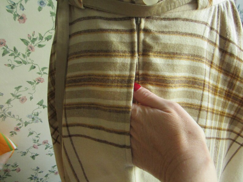 late 70s does 50s winter skirt size sm made in Italy