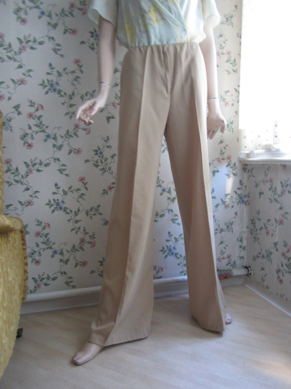beige 1970s flared low waisted wool pants, size s… - image 8