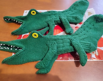 Crocodile socks for women size 5 (UK), 7,5 (US)