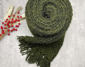 Long Knitted Scarf, Green Chunky Handmade Scarf, Christmas Color Scarf, Cozy and Warm, Unisex Winter Scarf, Holidays Gift.