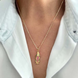 Collar de Nuestra Señora de Guadalupe, Oro 18k Relleno, Dije Virgen Milagrosa, Regalo Religioso para Mujer.