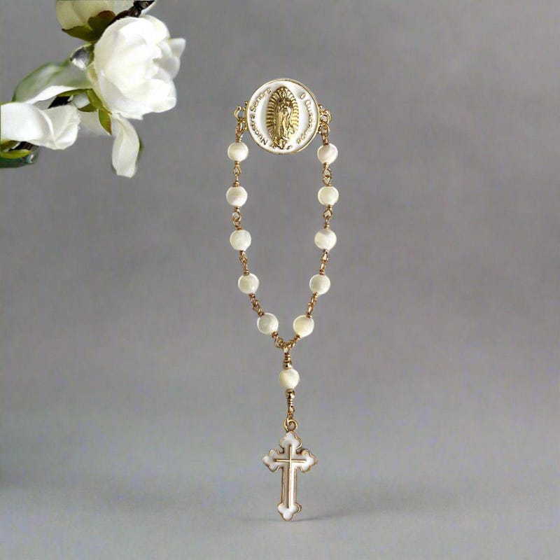 Mary Virgin Baby Pin main image 0
