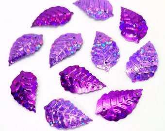 4g of hologram sequin leaves lilac and purple