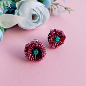 Purple Daisy Clip on Earrings, Beaded Flower Statement Earrings, Unique Dainty Earrings, Lightweight Boho Earrings, Bridal Flower Earrings image 5