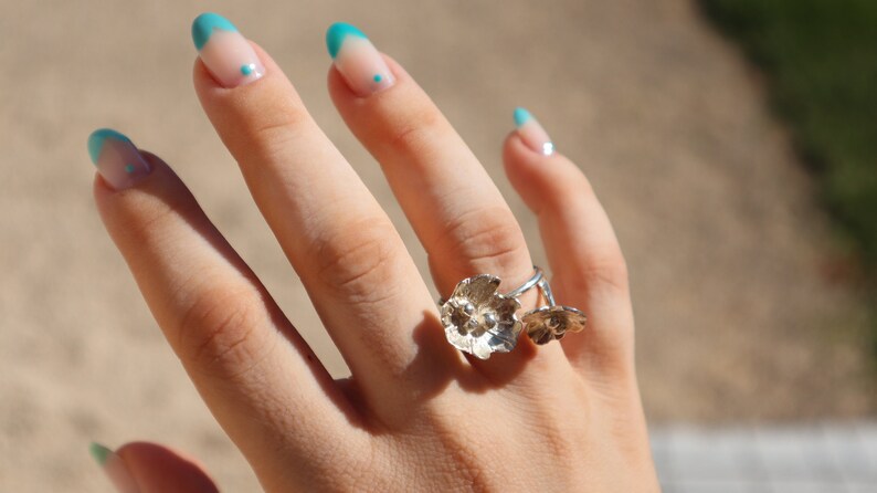 Dainty Sterling Silver Flower Ring, Unique Solid 925 Statement Ring, Minimalist Flower Ring, Wedding Silver Ring, Luxury Jewelry for Her image 1