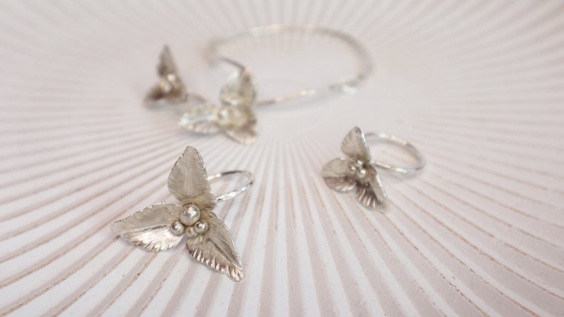 Handmade 925 silver flower bracelet, Hammered silver bracelet, Elegant minimalist bracelet for women, One of a kind jewelry set, Gifts ideas image 5