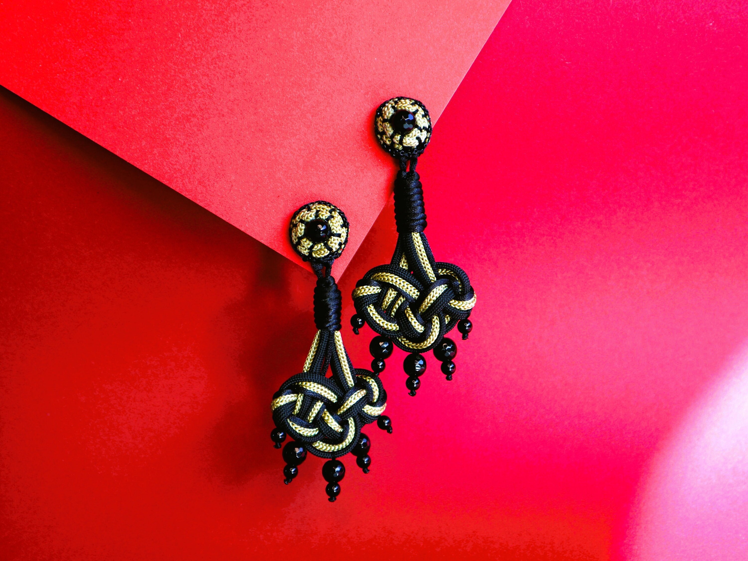 ジャスパー ブラック オニキス ドロップ イヤリング 14K ブラックオニキス ドロップイヤリング - 6 mm ラウンド