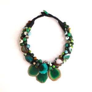 Collar de aventurina y ágata verde / Joyería de piedras preciosas con babero grueso / Pieza de declaración bohemia hecha a mano