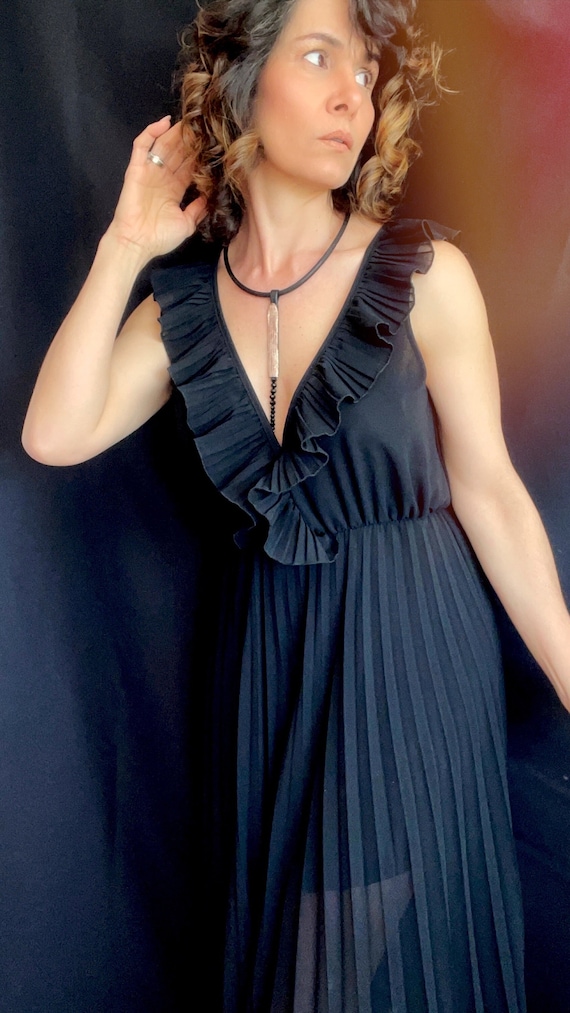 Black Crystal and Gold Leather Drop Pendant, Minimalist Choker Y Necklace,  Geometric Vertical Bar