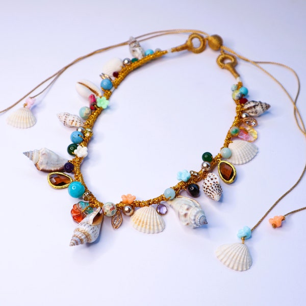 Natural Seashell Pendant Statement Necklace, Multi Charm Mermaid Necklace, Aesthetic Necklace, Pearl Bead Gold Sea Shell Chunky Necklace
