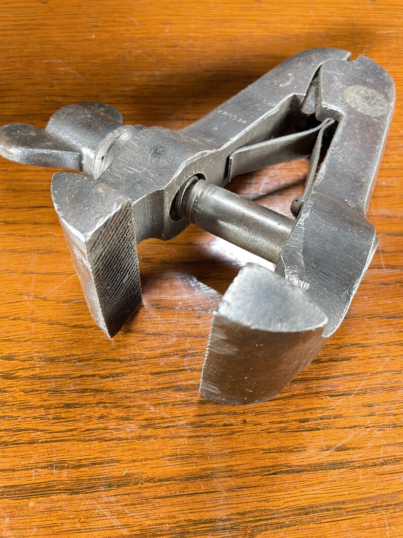 Hand Vise Old English Mid 1800s Robust Etsy