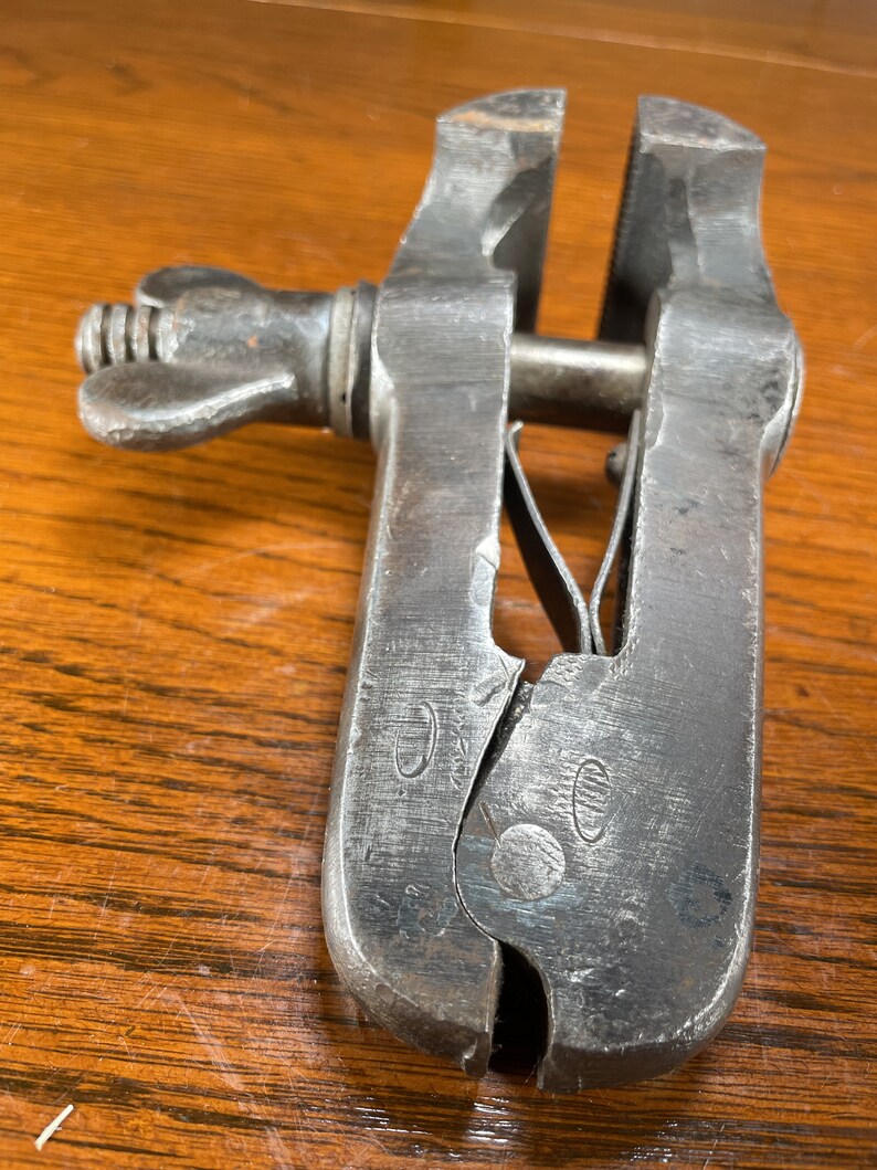 Hand Vise Old English Mid 1800s Robust Etsy