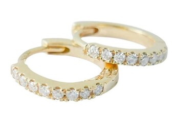 Mini Orecchini Con Diamante Aureolato In Oro Bianco - OROGEM Jewelers