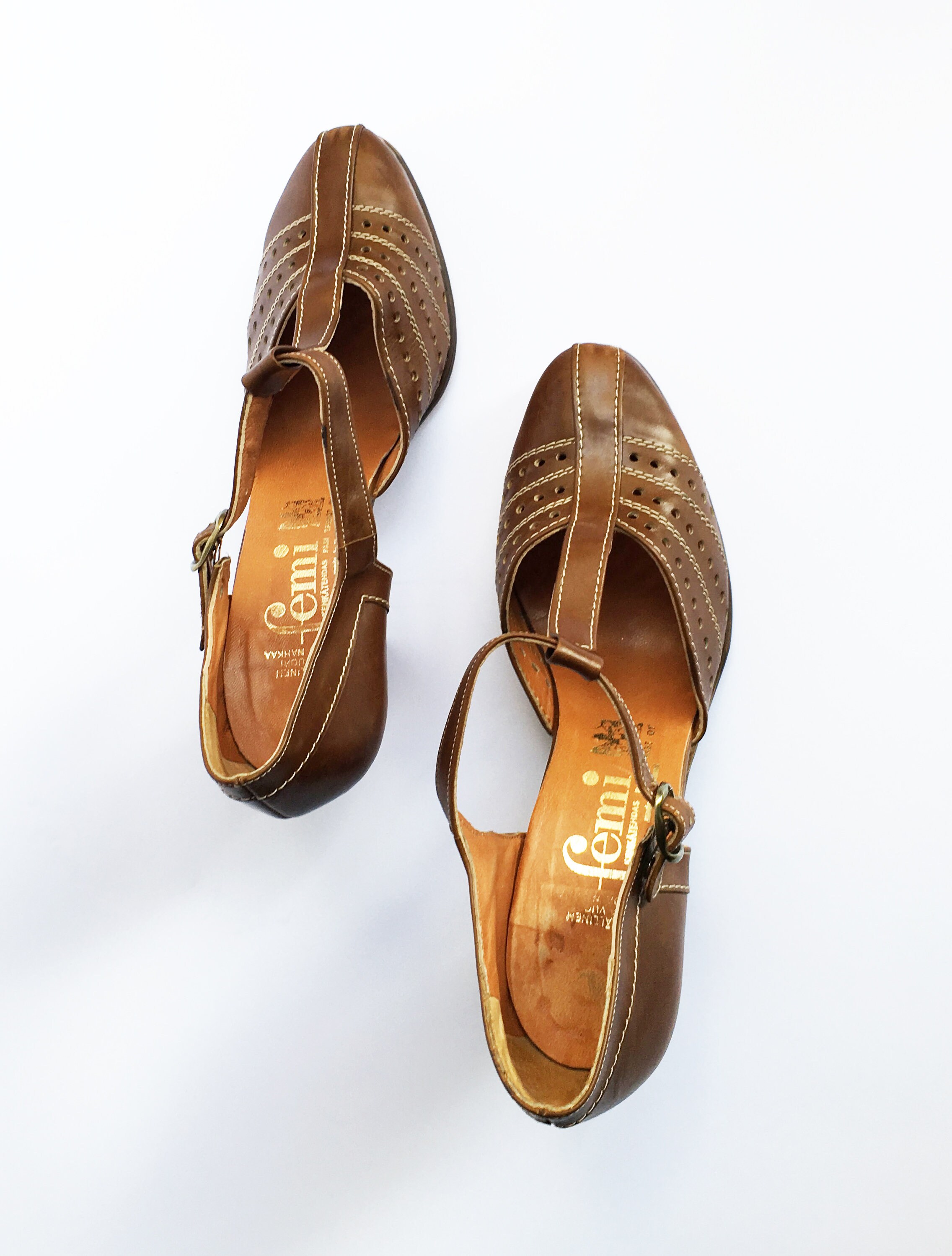 vintage t strap shoes