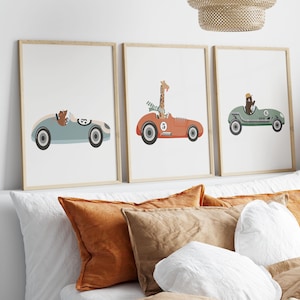 Vintage Rennauto Wand Kunst 3er-Set, Jungen Zimmer Drucke, Tiere Fahren Racing Kindergarten Drucke, Retro Auto Poster, Kinder Kinderzimmer Dekor druckbar