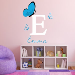 Etiqueta engomada de la pared de la mariposa - etiqueta personalizada del arte del nombre y de la letra