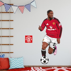 Muursticker Manchester United FC - Mainoo 25/26 illustratie stickerkunst
