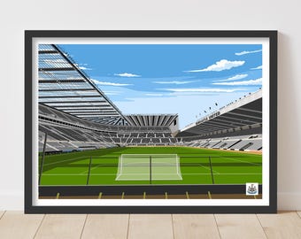 Puede incluir: Una ilustración en blanco y negro de un estadio de fútbol con un campo verde y una portería. El estadio se llama "St. James' Park" y las palabras "Newcastle United" son visibles en el lateral del estadio.