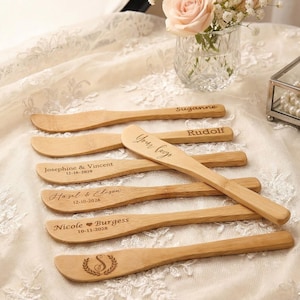 Cuchillos de mantequilla de madera grabados a granel, regalos de boda personalizados para invitados, untadores de mantequilla personalizados para despedidas de soltera