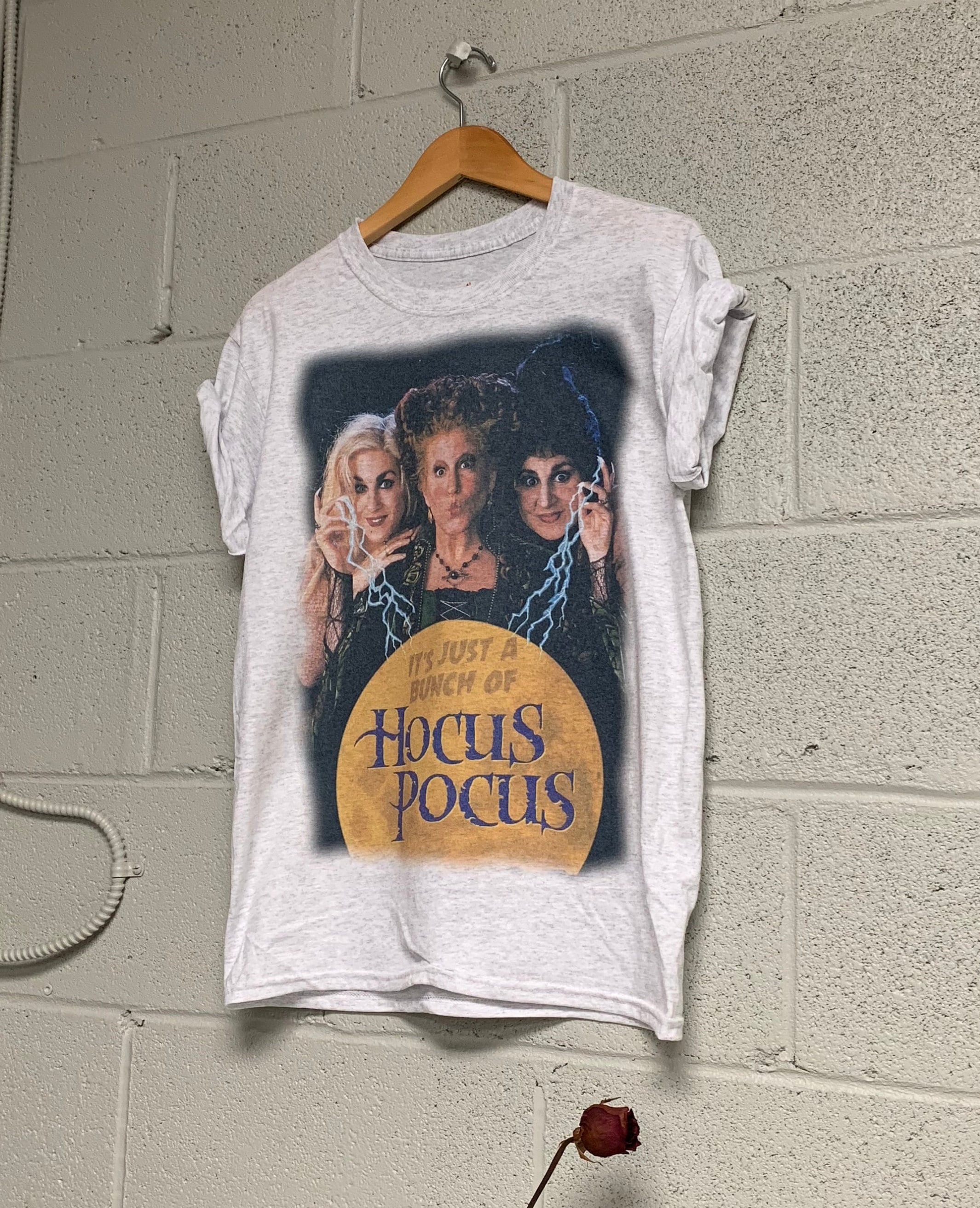 Hocus pocus vintage shirt Clearance