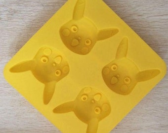 Moule A Gateau Pikachu Etsy