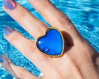 Waterproof Gold Heart Mood Ring | Hypoallergenic Allergy Safe | 18k Gold Tarnish Free Steel | Whimsical Chunky Retro Mood Jewelry (LARGE)