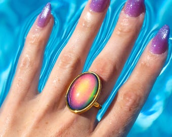 Anello impermeabile color oro che cambia colore a seconda dell'umore / OVALE / Ipoallergenico / Acciaio inossidabile placcato oro 18 carati / Gioiello retrò vistoso e massiccio che cambia colore a seconda dell'umore (TAGLIA GRANDE)