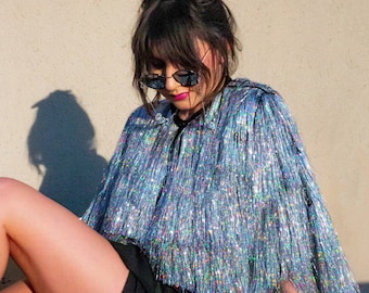 Holografisch jasje met zilveren franje | Gewas sprankelende pailletten party Karma concertoutfit stagewear (holografische zwarte streep schouderafwerking)