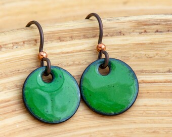 Handmade Earrings, Christmas Green, Tiny Green Enameled Copper Earrings, Retro Earrings, Enamel Earrings, Hunter Green Earrings, Kelly Green