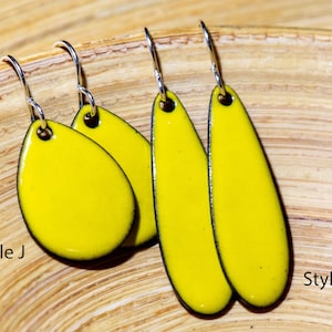 Pendientes de esmalte amarillo primario, joyería retro llamativa, elige tu forma y gancho, joyería de cobre esmaltado hecha a mano, amarillo brillante