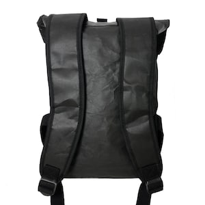 Sven - The eco-friendly paper backpack from Berlin: sustainable material, stylish & robust, perfect for your urban lifestyle image 3