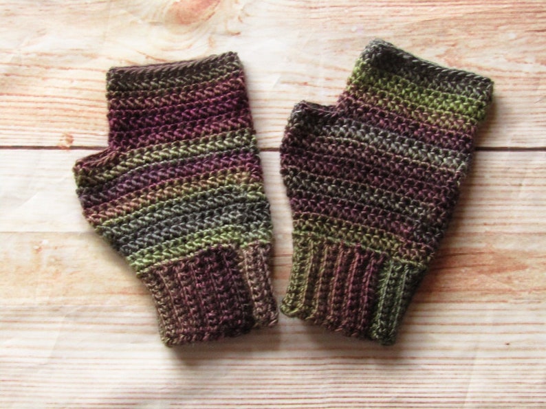 Fingerless Gloves Crochet Pattern Crochet Fingerless Gloves Pattern Gloves Pattern Fashion Gloves patterns Women's gloves pattern image 6