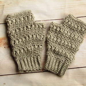 Fingerless Gloves Crochet Pattern - Texting Gloves Pattern - Fingerless Gloves - Women's Gloves Pattern - Textured Fingerless Gloves Pattern