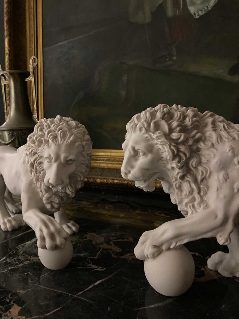 The Medici & Vacca lions Pair Free Standing image 2