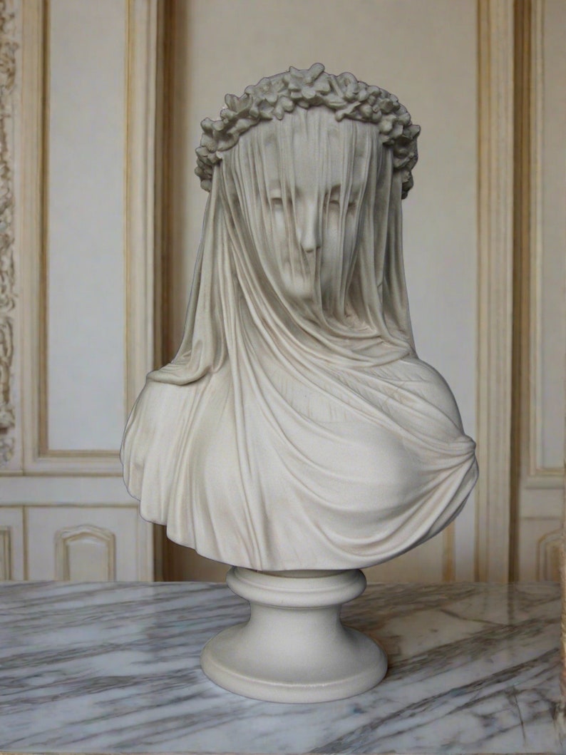 THE VEILED LADY image 4