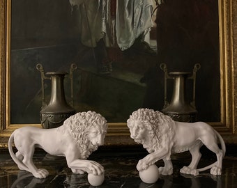 The Medici & Vacca lions Pair Free Standing