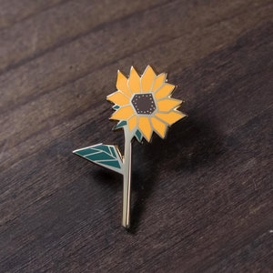 Sunflower Enamel Pin • sunflower pin, enamel pins, flower pin, cute pins, nature pin, wildflower pin, small gifts, gifts under 15