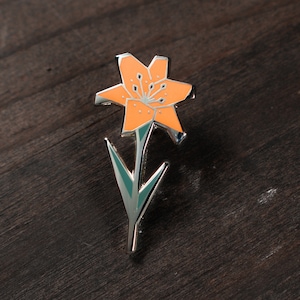 Tiger Lily Hard Enamel Pin • cute pins, lily pin, wildflowers, pure white flower, wildflower gifts, gifts under 15, holiday gift ideas